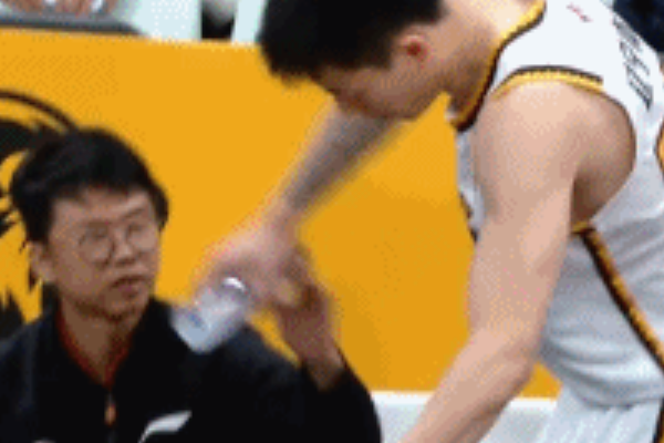 廣廈逆襲！遼寧男籃新賽季首戰(zhàn)失利遭遇慘敗