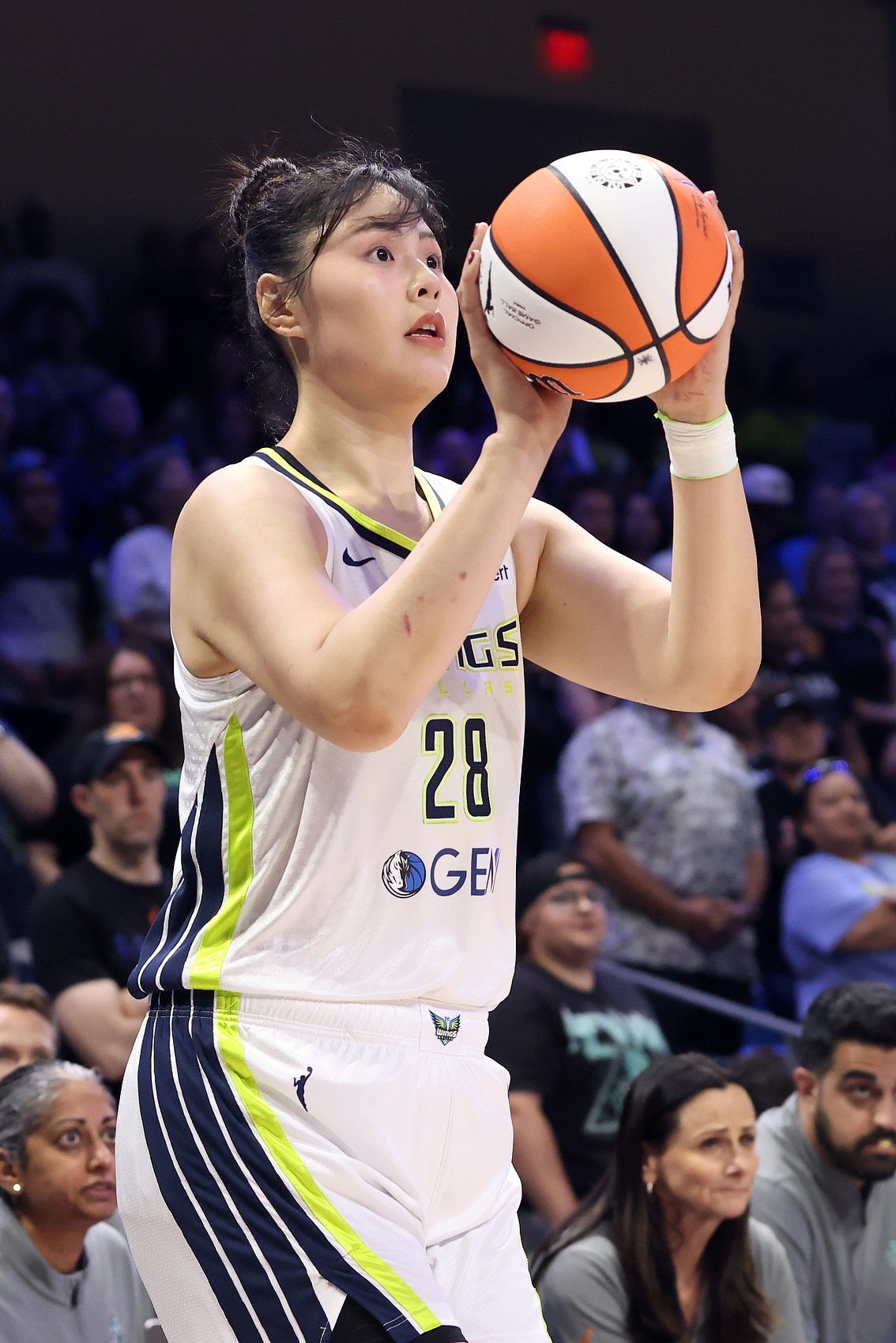 里程碑之夜！李Yueru成為中國女子籃球隊歷史上的第三名球員 在WNBA擁有20多個單打以上